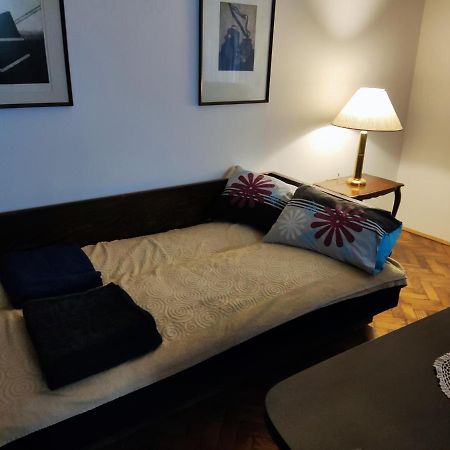 Vintage Apartment In The Center Of Нови Сад Екстериор снимка